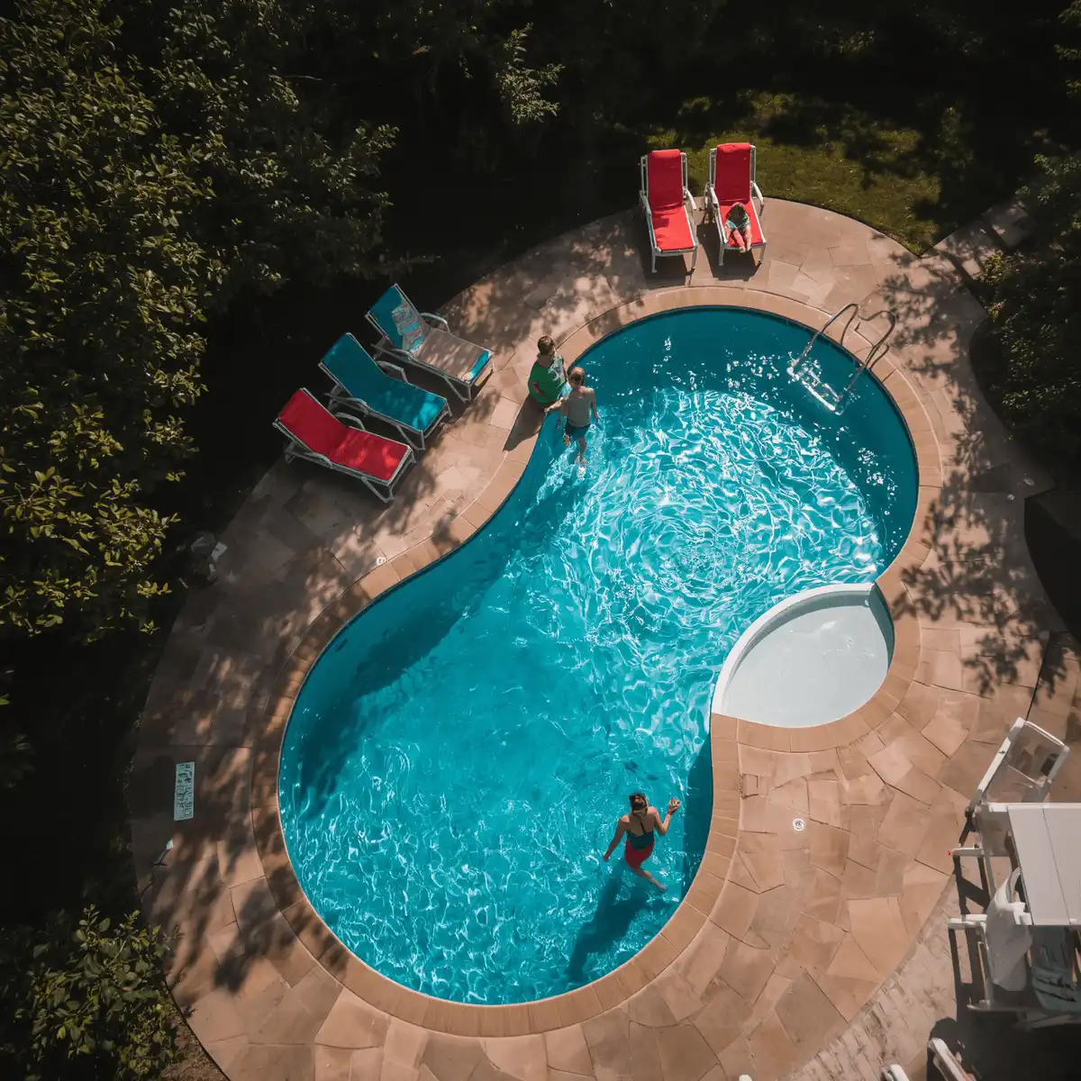 Custom swimming pool built by GWP Builders in Pacoima, CA