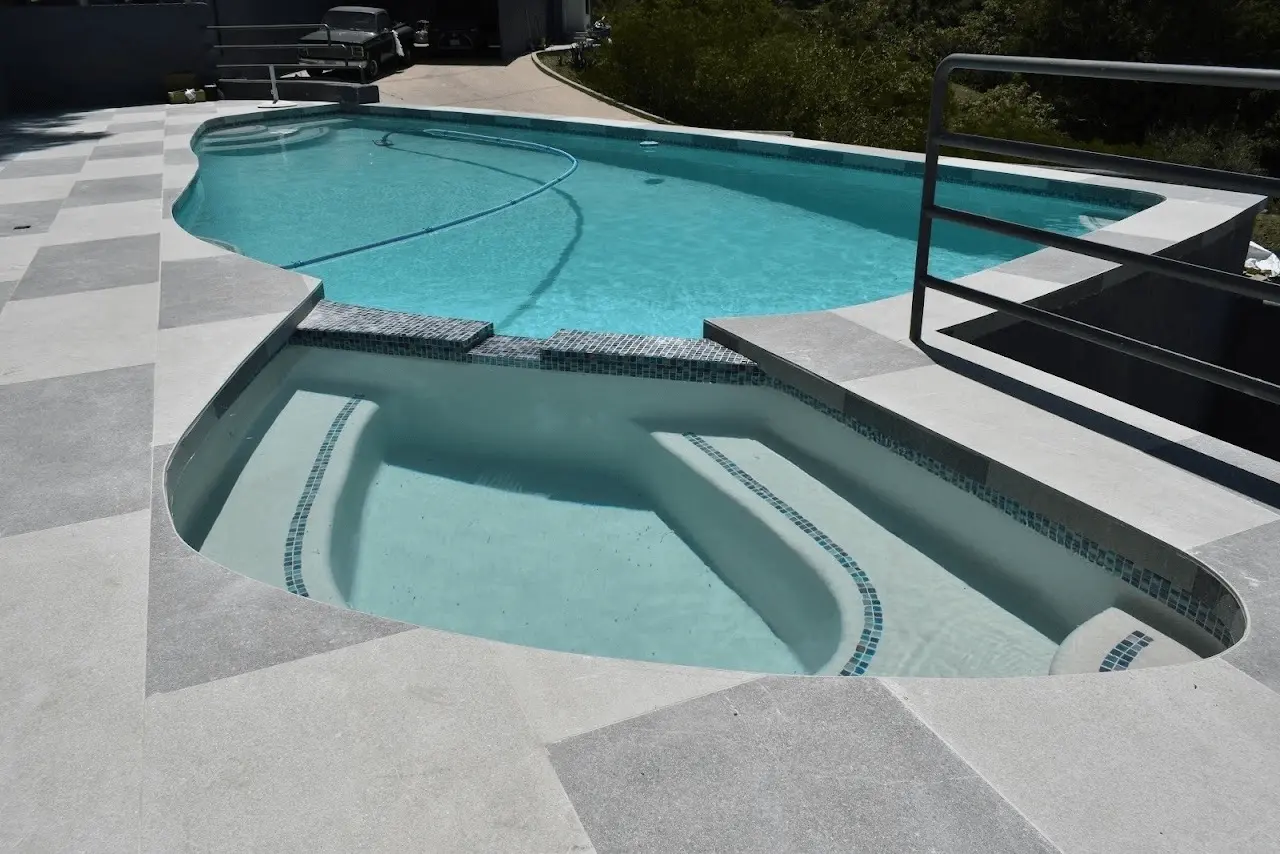 Custom swimming pool built by GWP Builders in Oak Park, CA